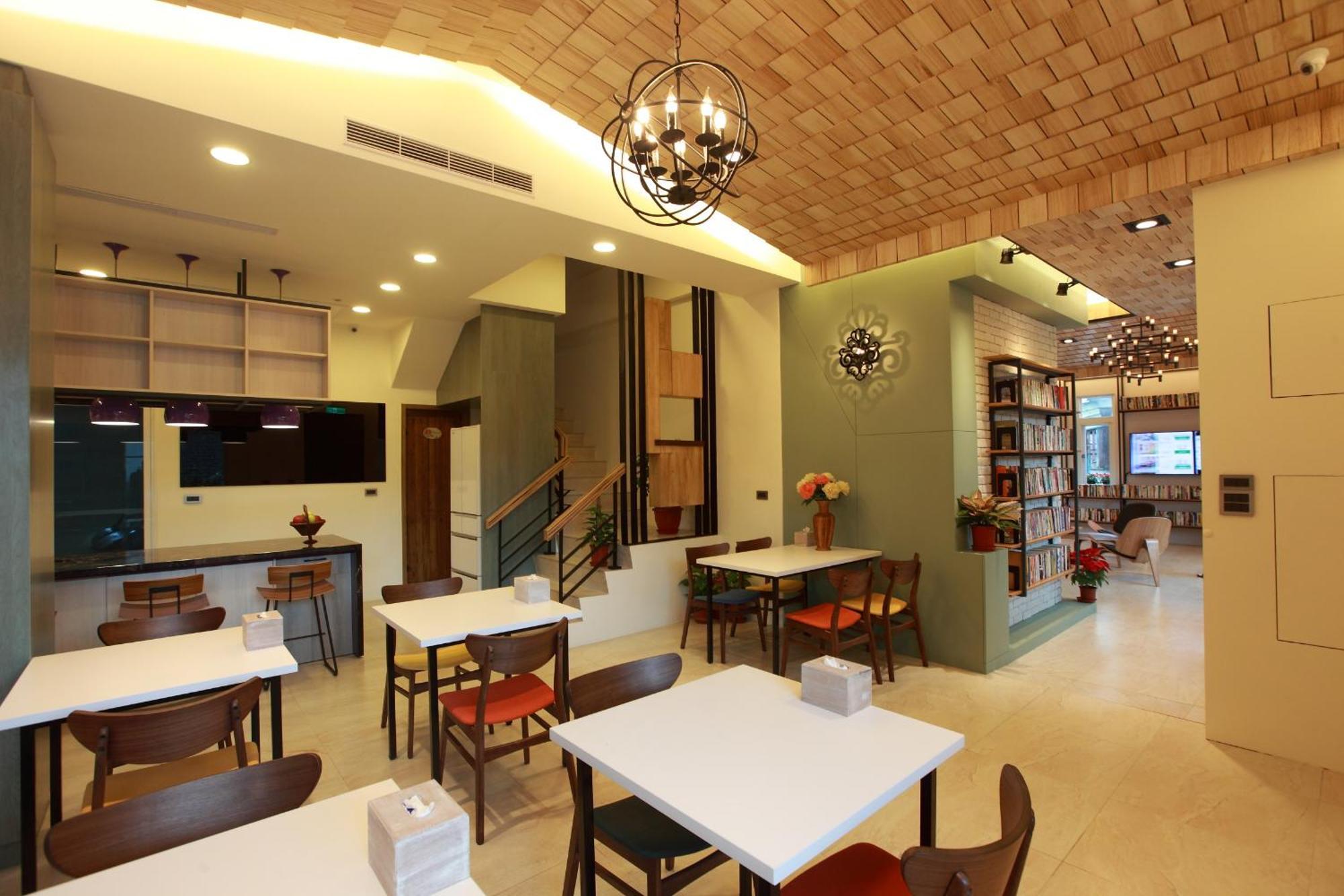 坡岸長堤民宿 Leveeside House Хуалянь Экстерьер фото