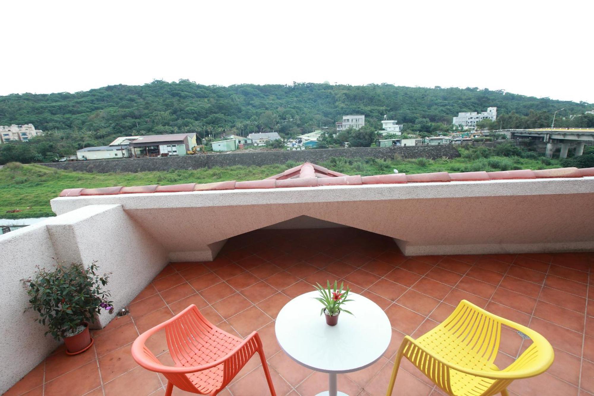 坡岸長堤民宿 Leveeside House Хуалянь Экстерьер фото